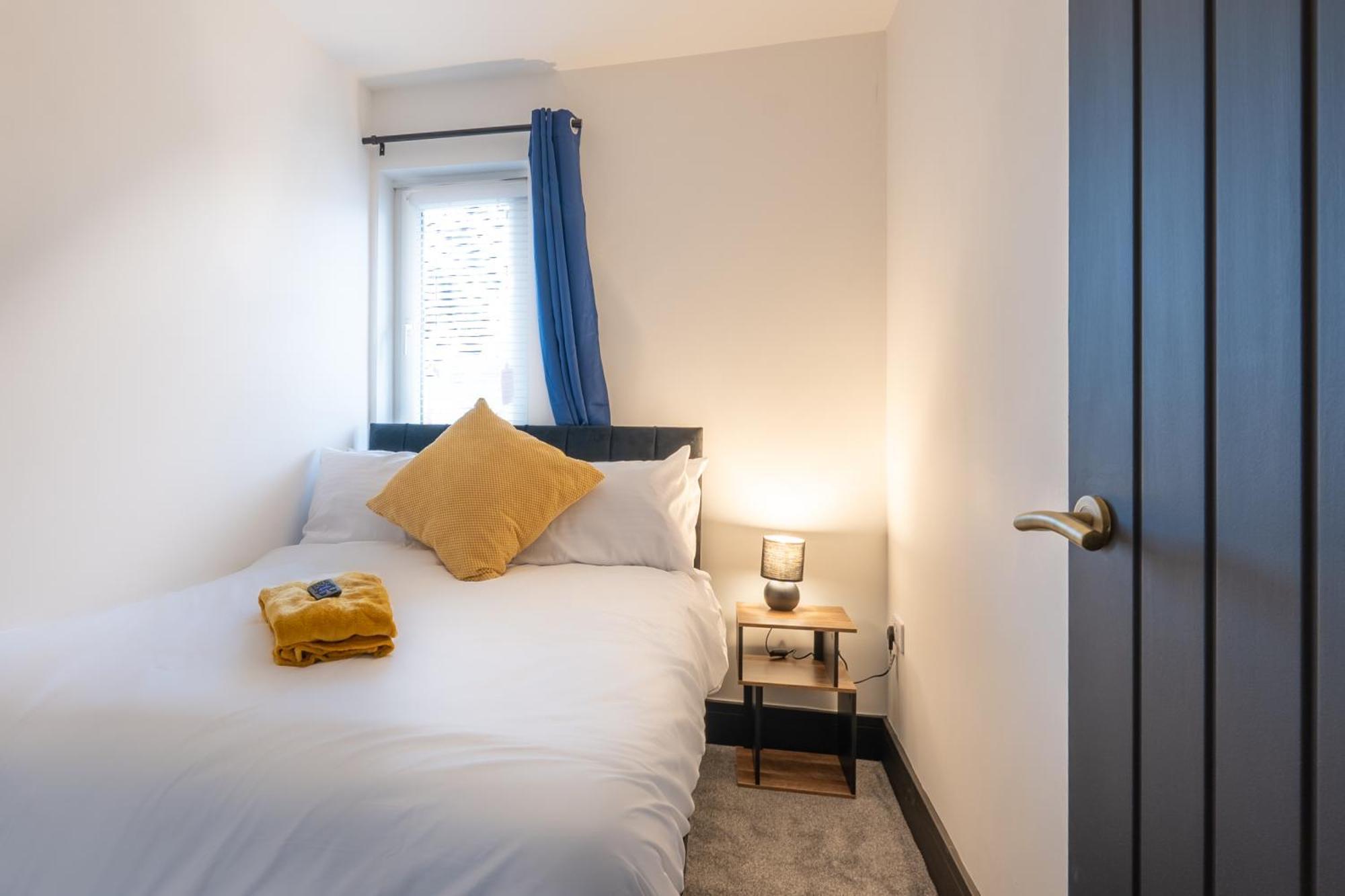 Modern 3Br Home - Private Parking - Tv In Every Bedroom Swansea Eksteriør billede
